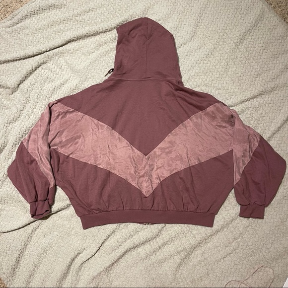 WOMEN'S PINK VICTORIA'S SECRET CROPPED ZIP UP JACKET - Picture 4 of 4